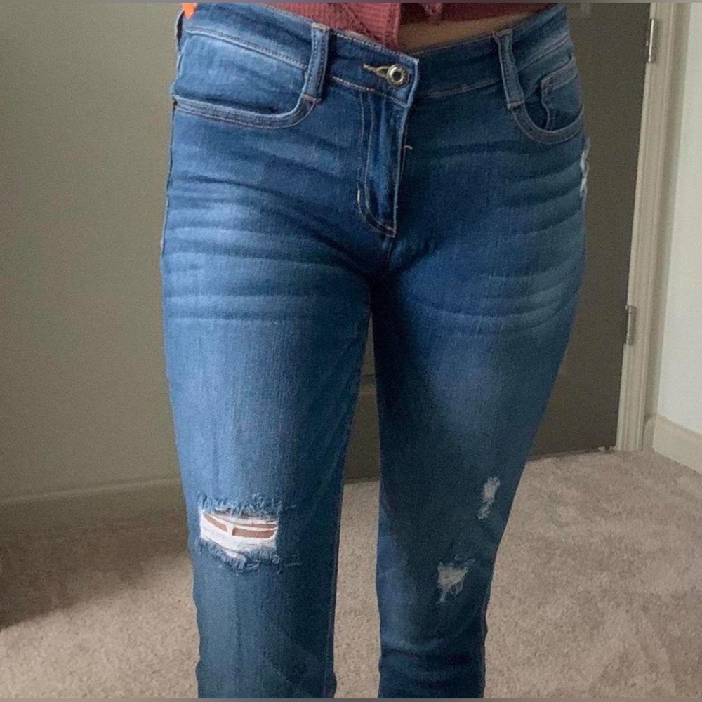 Stylish Blue Distressed Women Jeans